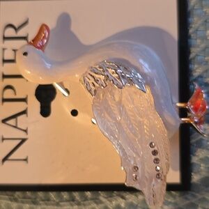 NAPIER BRAND FASHION JEWELRY PIN FANCY GOOSE BROOCH